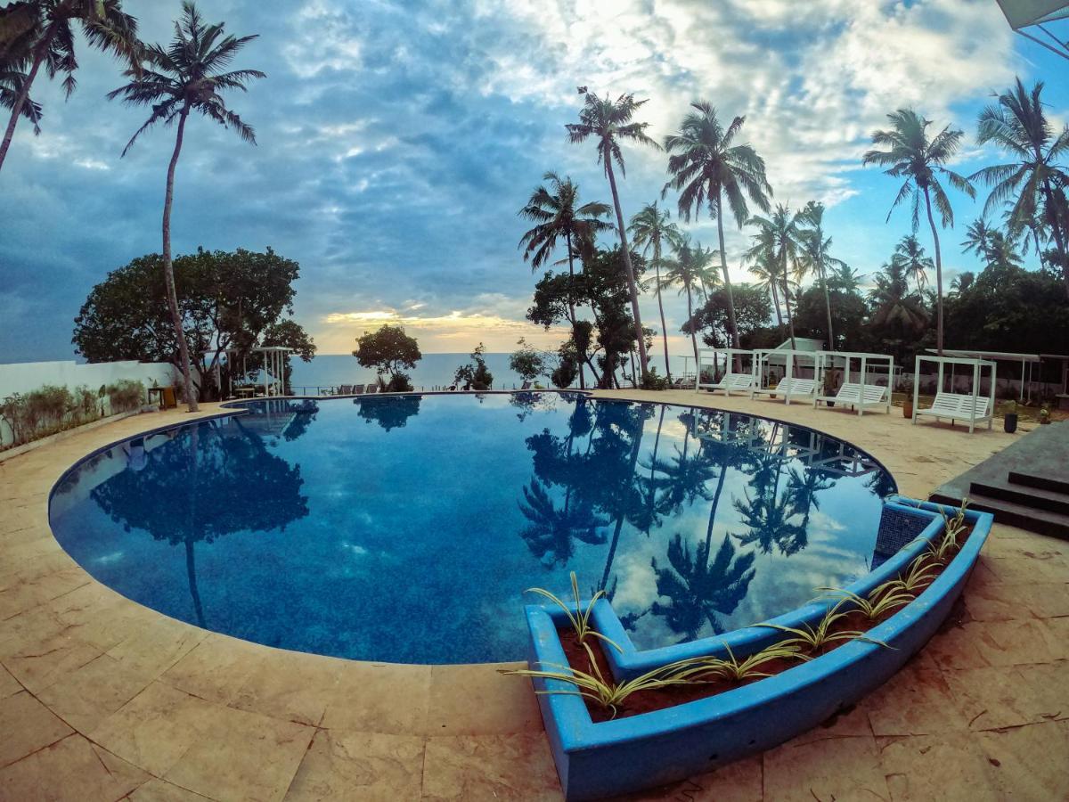 Elixir Cliff Beach Resort And Spa Varkala Exterior photo